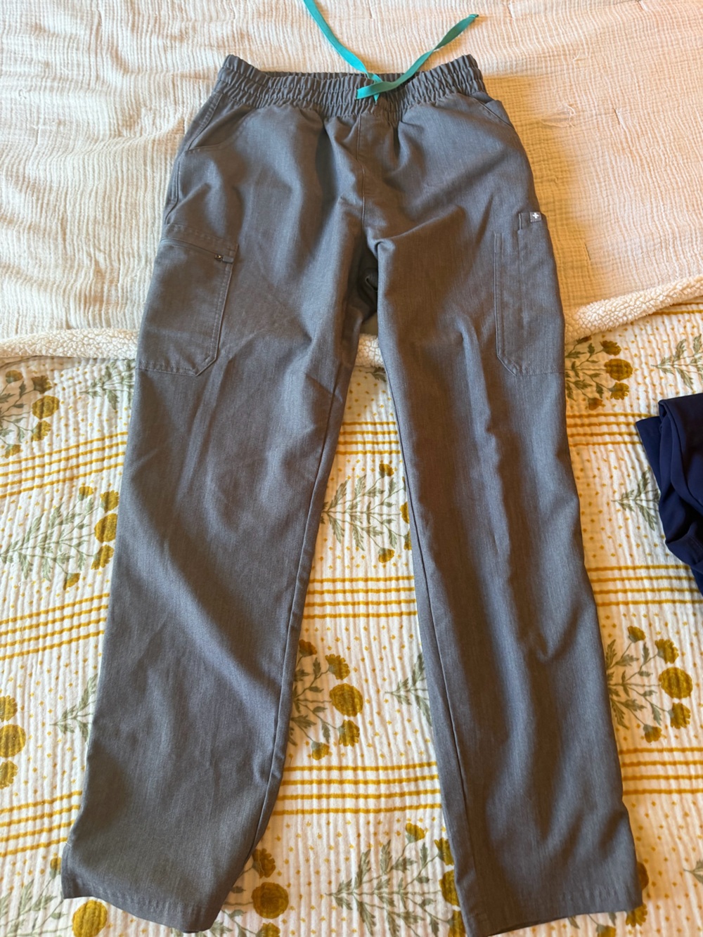 FIGS Kade Straight-Leg Scrub Pant Gray Medium